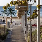 Your Holidays Wave, Parking Gratis *