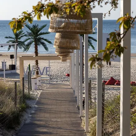 Your Holidays Wave, Parking Gratis *