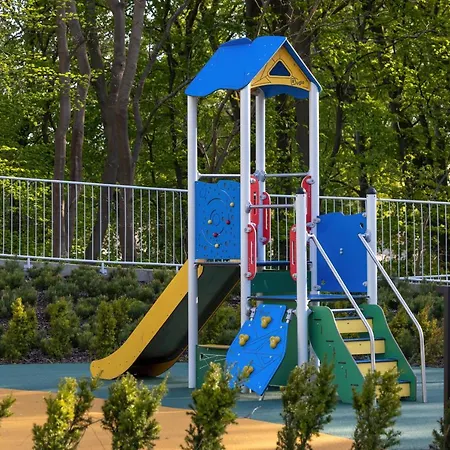 Your Holidays Waves, Parking Gratis מידזיזדרויה