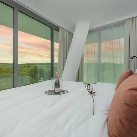 Your Holidays Waves, Parking Gratis מידזיזדרויה