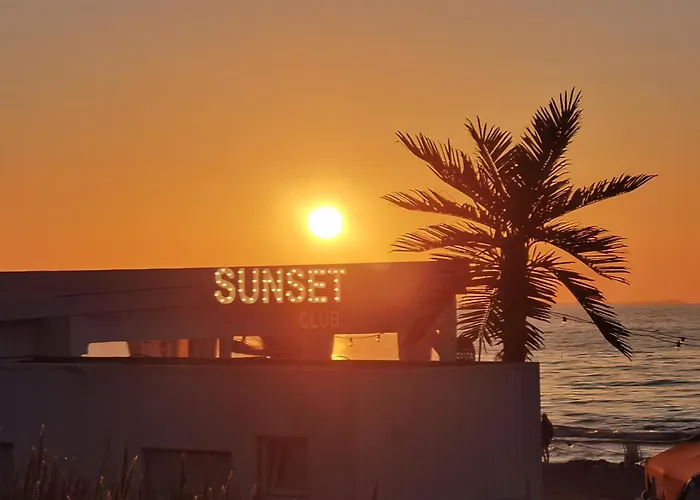 Your Holidays Wave, Parking Gratis Apartment